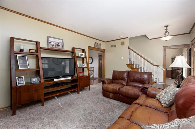 $425,000 | 1303 Telford Drive, Liberty, MO 64068