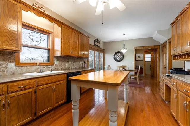 $425,000 | 1303 Telford Drive, Liberty, MO 64068