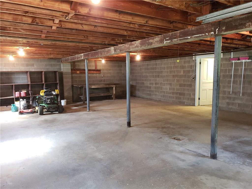 537 New Castle Road Slippery Rock, PA 16057 - Photo 24 of 25