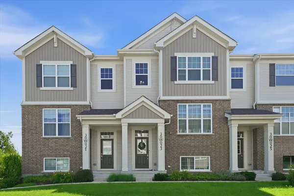 $3,600 | 30-w023 Brayman Court, Aurora, IL 60502