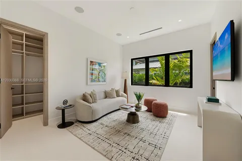 $5,995,000 | 6641 Southwest 85th Street, Miami, FL 33143