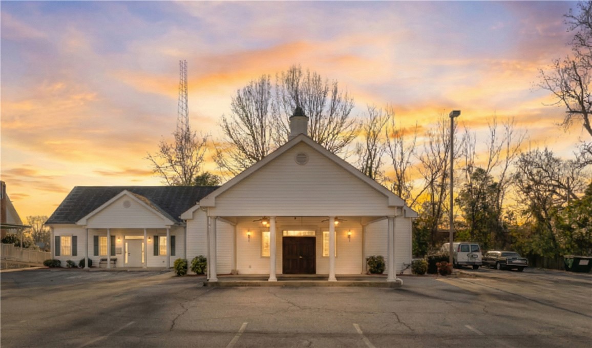 208 South Main Street Abbeville, SC 29620 - Photo 2 of 50