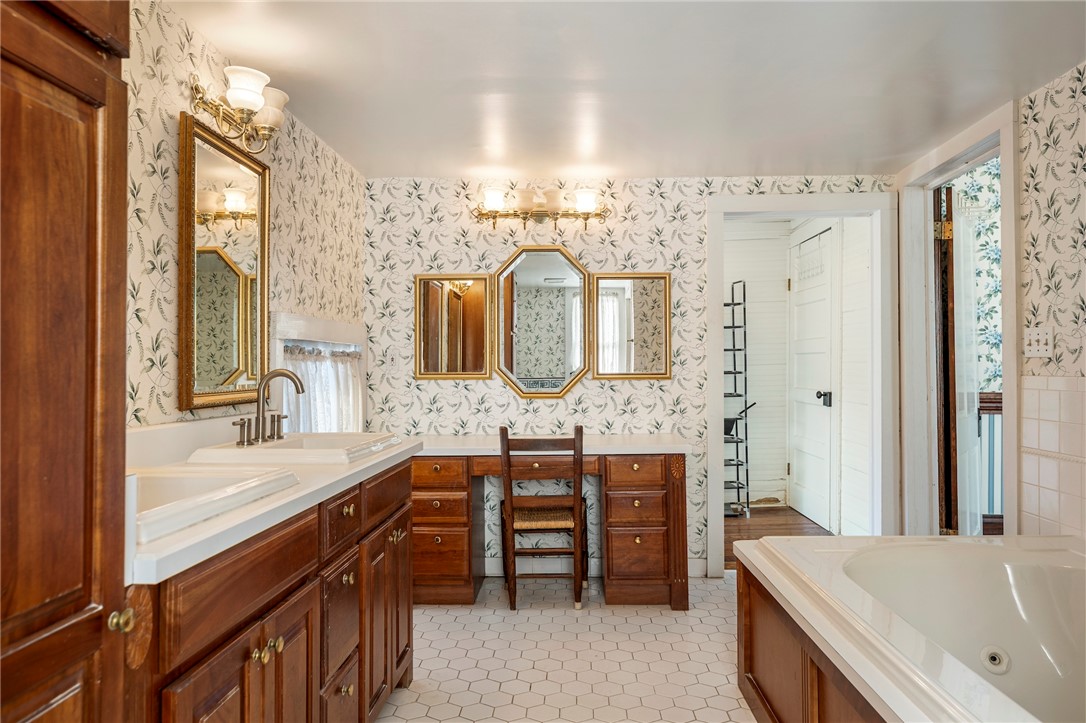 208 South Main Street Abbeville, SC 29620 - Photo 29 of 50