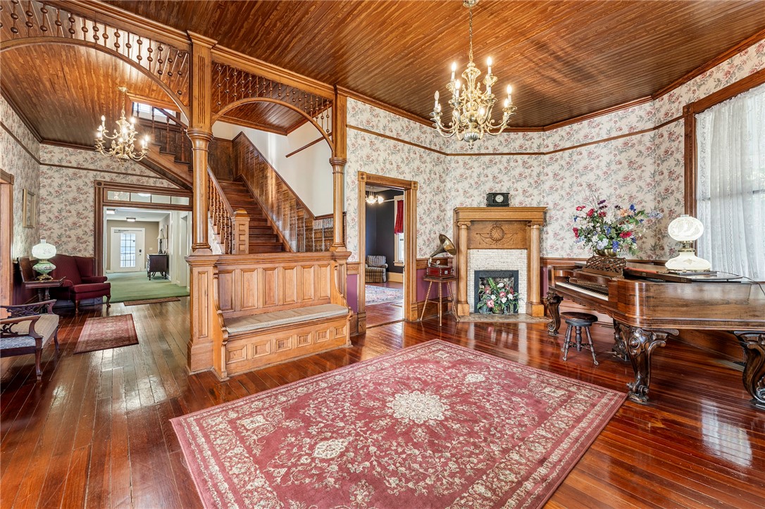 208 South Main Street Abbeville, SC 29620 - Photo 4 of 50