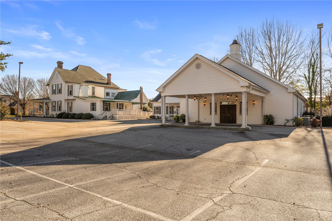 208 South Main Street Abbeville, SC 29620 - Photo 41 of 50