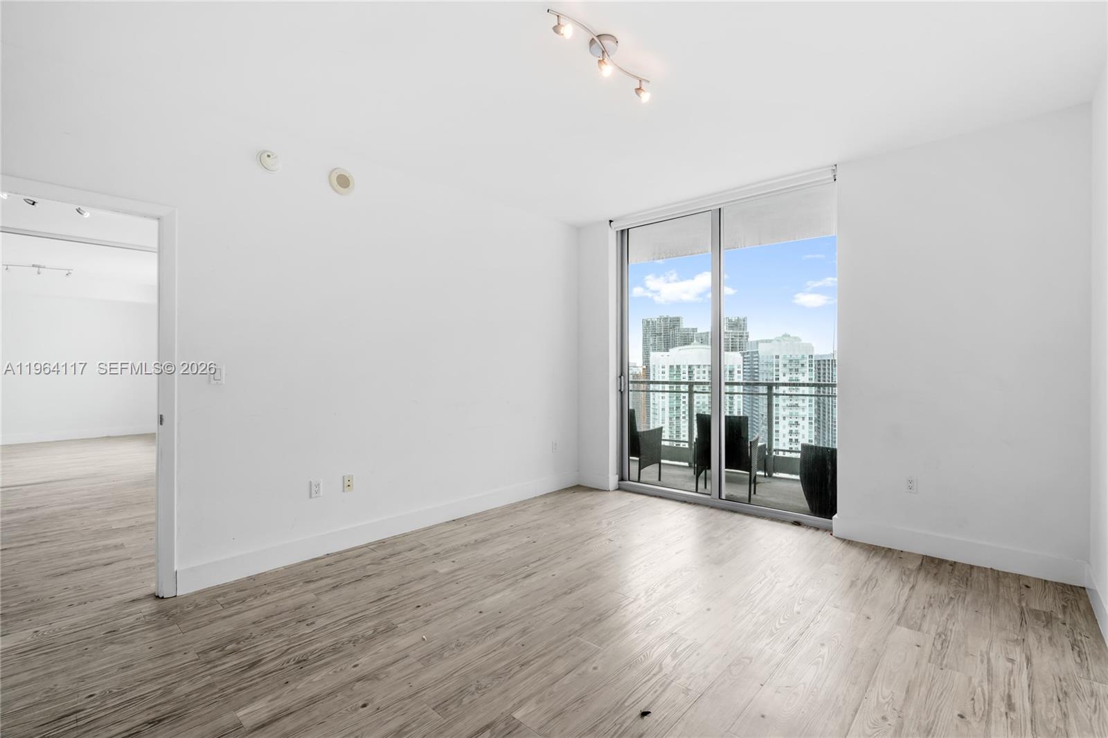 90 Southwest 3rd Street, Unit 4203 Miami, FL 33130 - Photo 13 of 36