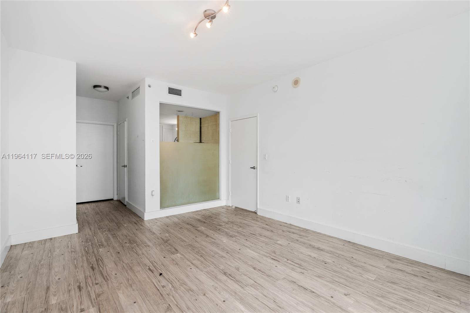 90 Southwest 3rd Street, Unit 4203 Miami, FL 33130 - Photo 14 of 36