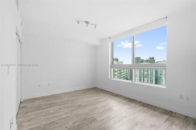 $3,800 | 90 Southwest 3rd Street, Unit 4203, Miami, FL 33130