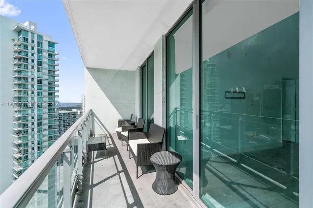 $3,800 | 90 Southwest 3rd Street, Unit 4203, Miami, FL 33130