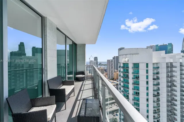 $3,800 | 90 Southwest 3rd Street, Unit 4203, Miami, FL 33130