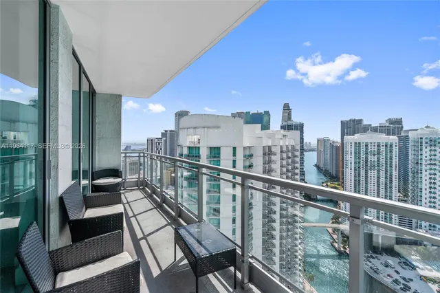 $3,800 | 90 Southwest 3rd Street, Unit 4203, Miami, FL 33130