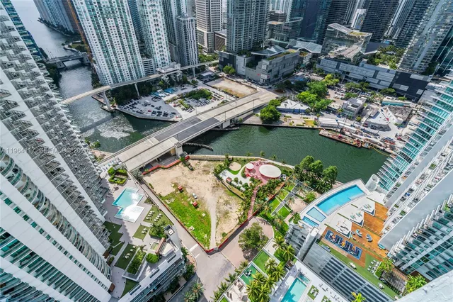 $3,800 | 90 Southwest 3rd Street, Unit 4203, Miami, FL 33130