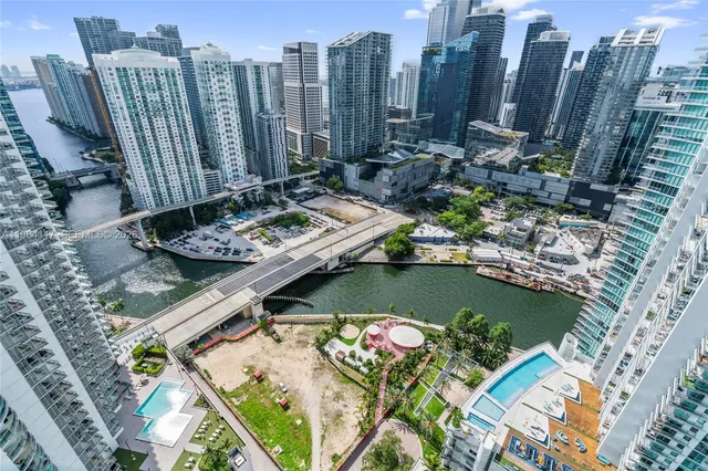 $3,800 | 90 Southwest 3rd Street, Unit 4203, Miami, FL 33130