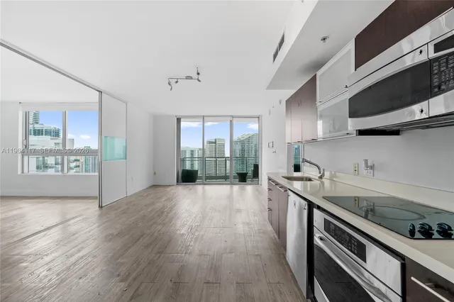 $3,800 | 90 Southwest 3rd Street, Unit 4203, Miami, FL 33130