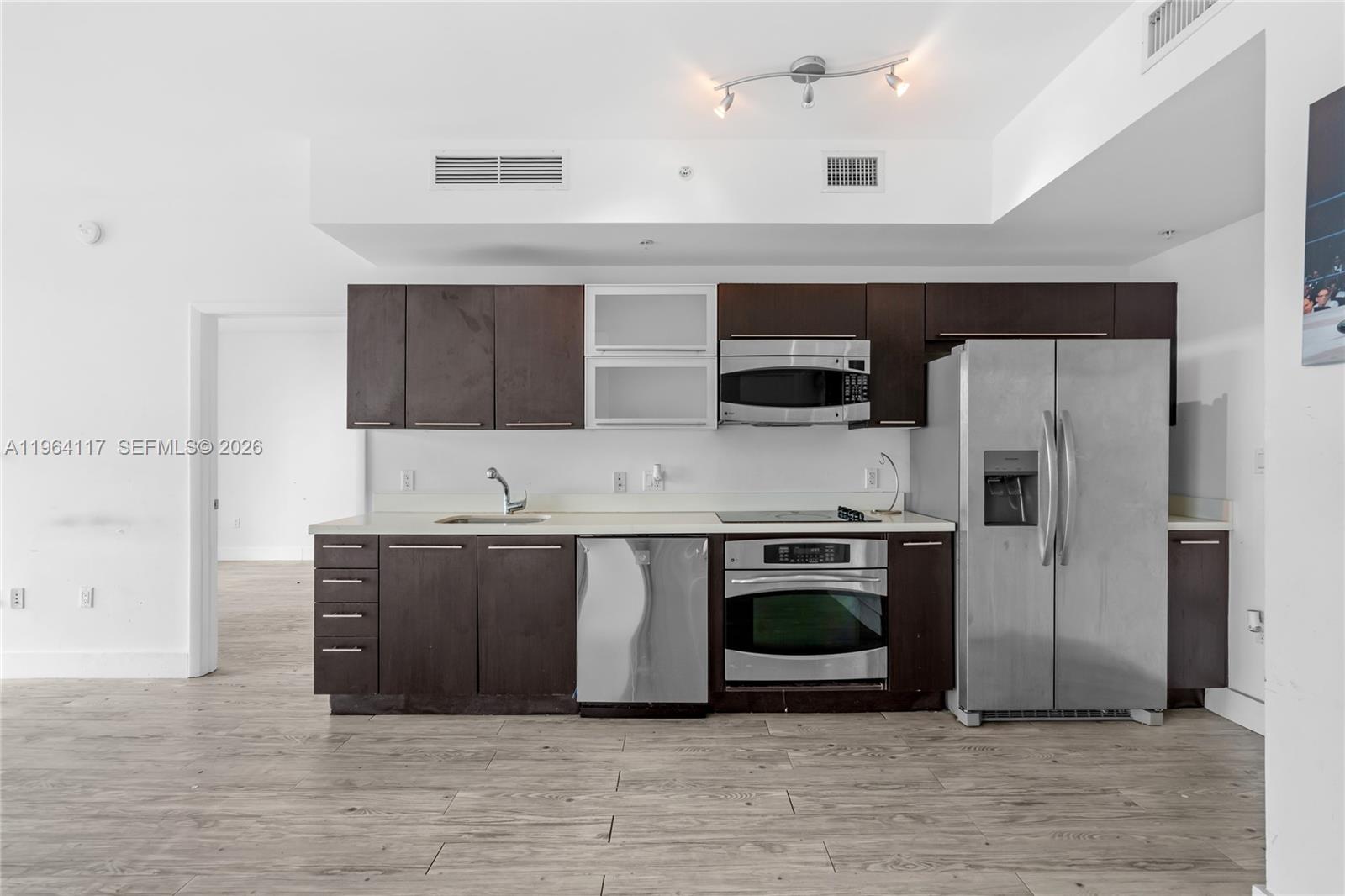 90 Southwest 3rd Street, Unit 4203 Miami, FL 33130 - Photo 6 of 36