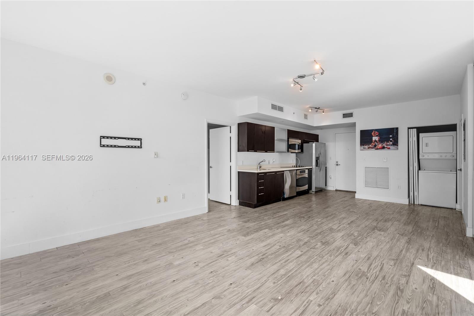 90 Southwest 3rd Street, Unit 4203 Miami, FL 33130 - Photo 8 of 36