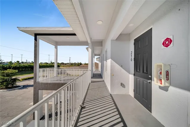 $1,600 | 275 Southwest 4th Street, Unit 100, Cape Coral, FL 33991