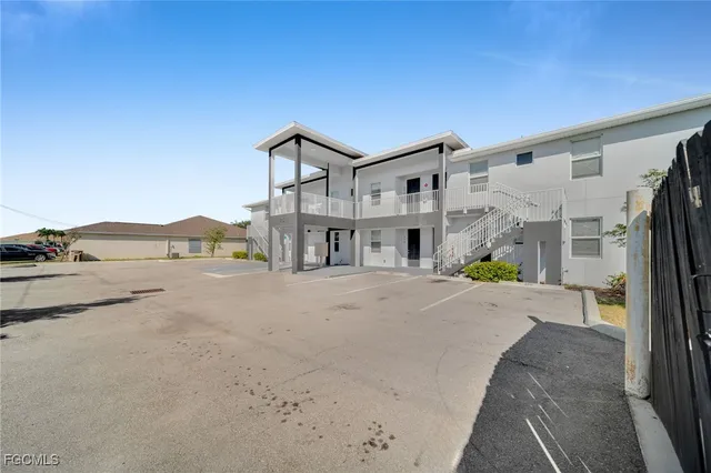 $1,600 | 275 Southwest 4th Street, Unit 100, Cape Coral, FL 33991