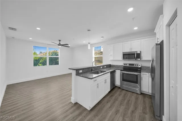 $1,600 | 275 Southwest 4th Street, Unit 100, Cape Coral, FL 33991