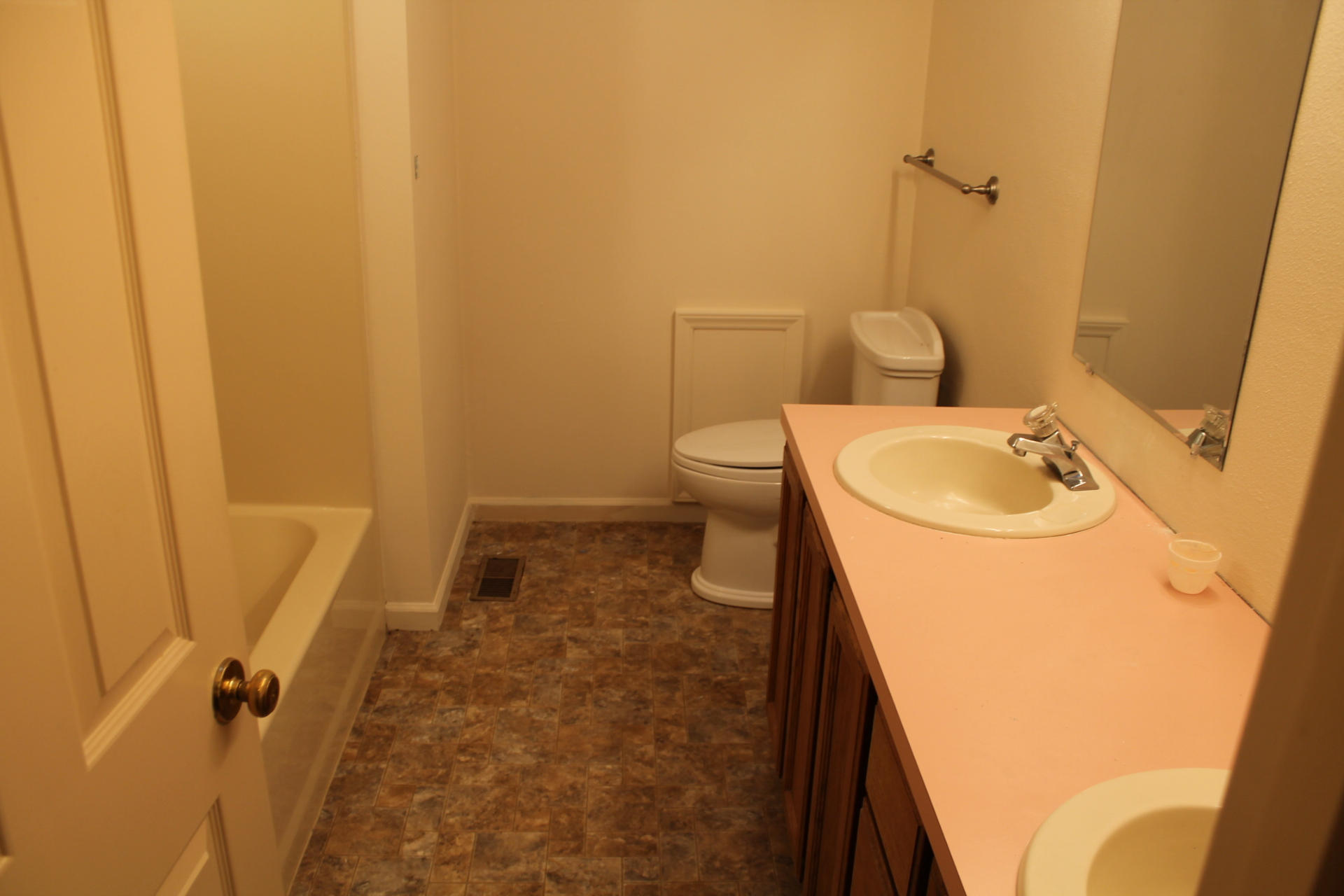 201 Aftons Meadow Road Vinton, VA 24179 - Photo 4 of 18 a bathroom with a sink and toilet