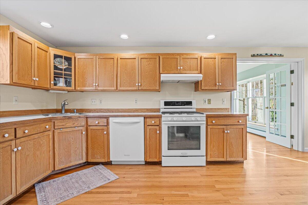 39 Hanson Road Scarborough, ME 04074 - Photo 10 of 35 11-39 Hanson Rd-11
