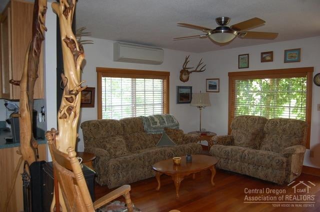 314 Southeast High Street Mitchell, OR 97750 - Photo 5 of 25 Gallery Image 5