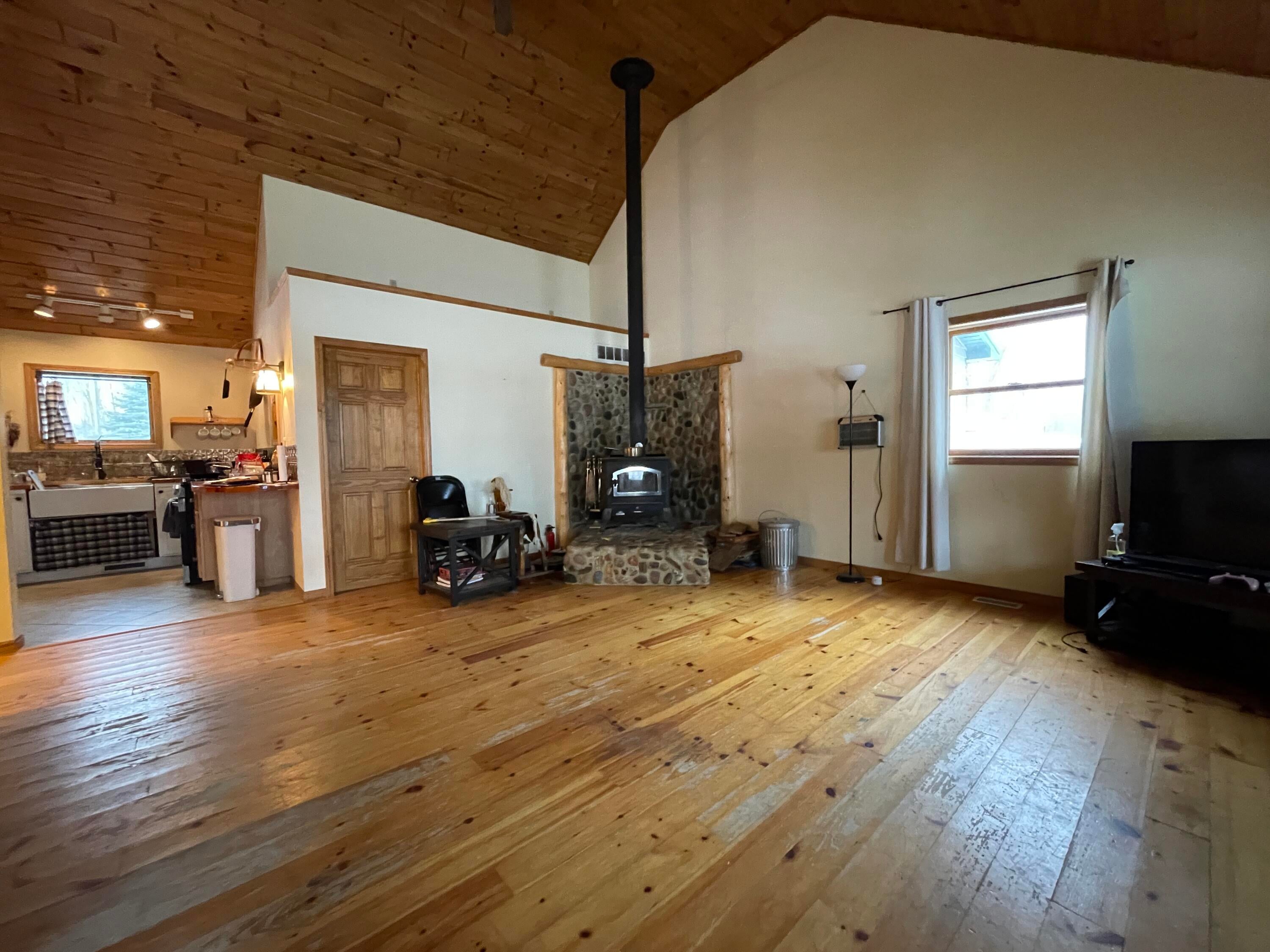 13972 Douglas Road Cheboygan, MI 49721 - Photo 14 of 54 Gallery Image 14