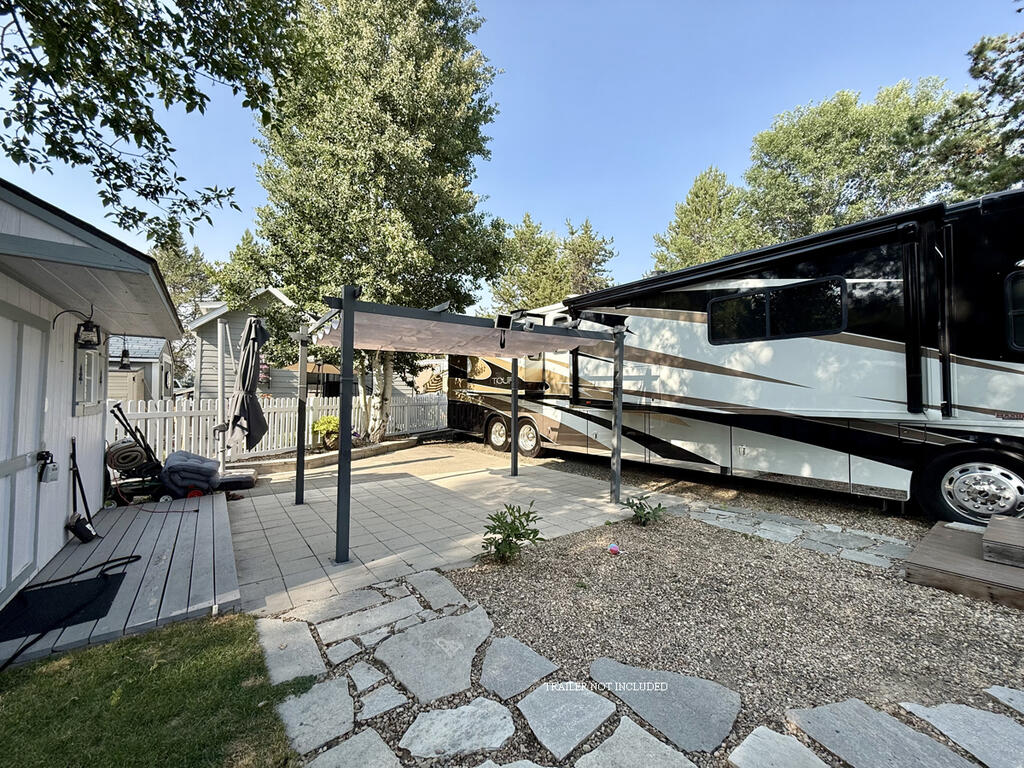 2 Q Street, Unit 5 Cascade, ID 83611 - Photo 4 of 18 Patio
