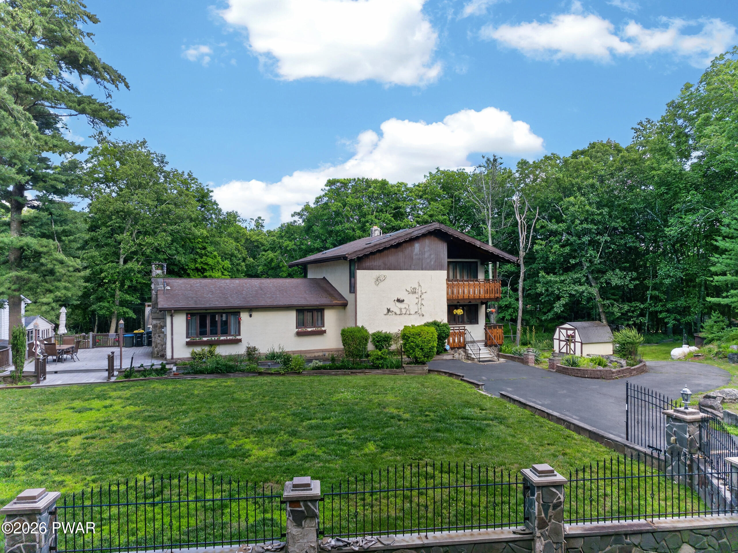 162 Doolan Road Dingmans Ferry, PA 18328 - Photo 3 of 57