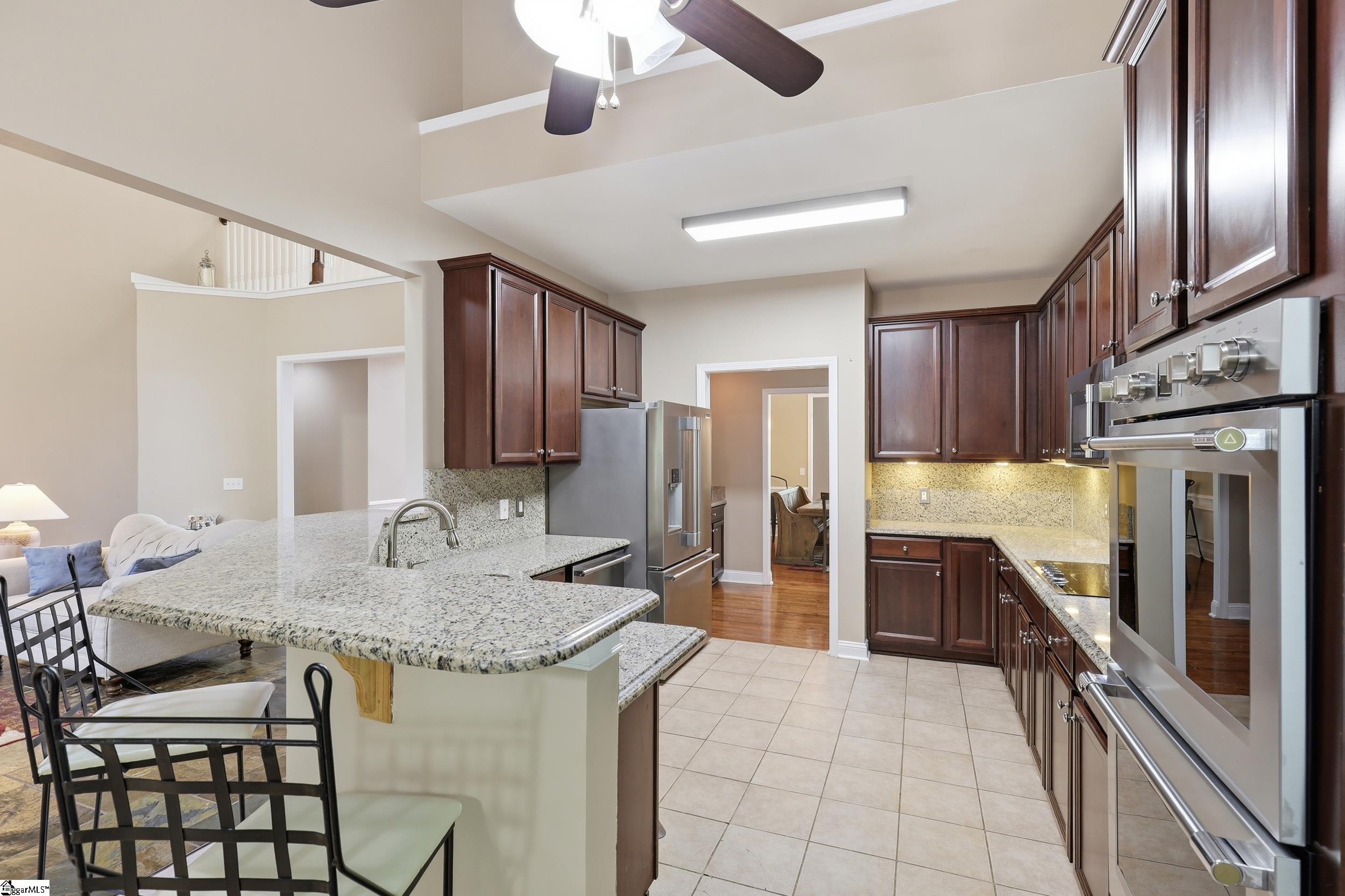 100 Yorkswell Lane Greenville, SC 29607 - Photo 10 of 33