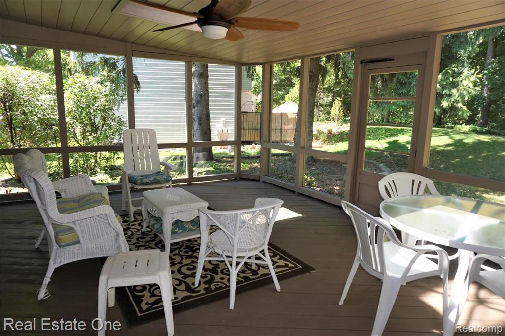 872 Ravine Terrace Drive Rochester Hills, MI 48307 - Photo 18 of 18