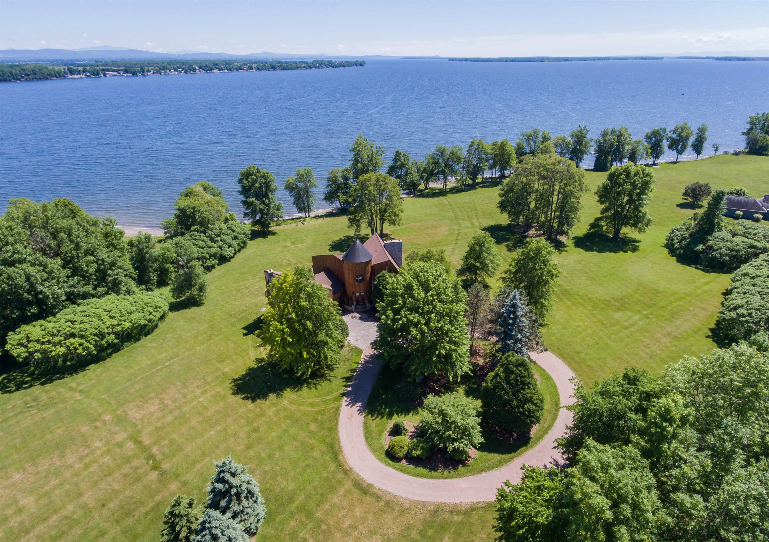 357 McGregor Point Alburgh, VT 05440 - Photo 1 of 57 Gallery Image 1