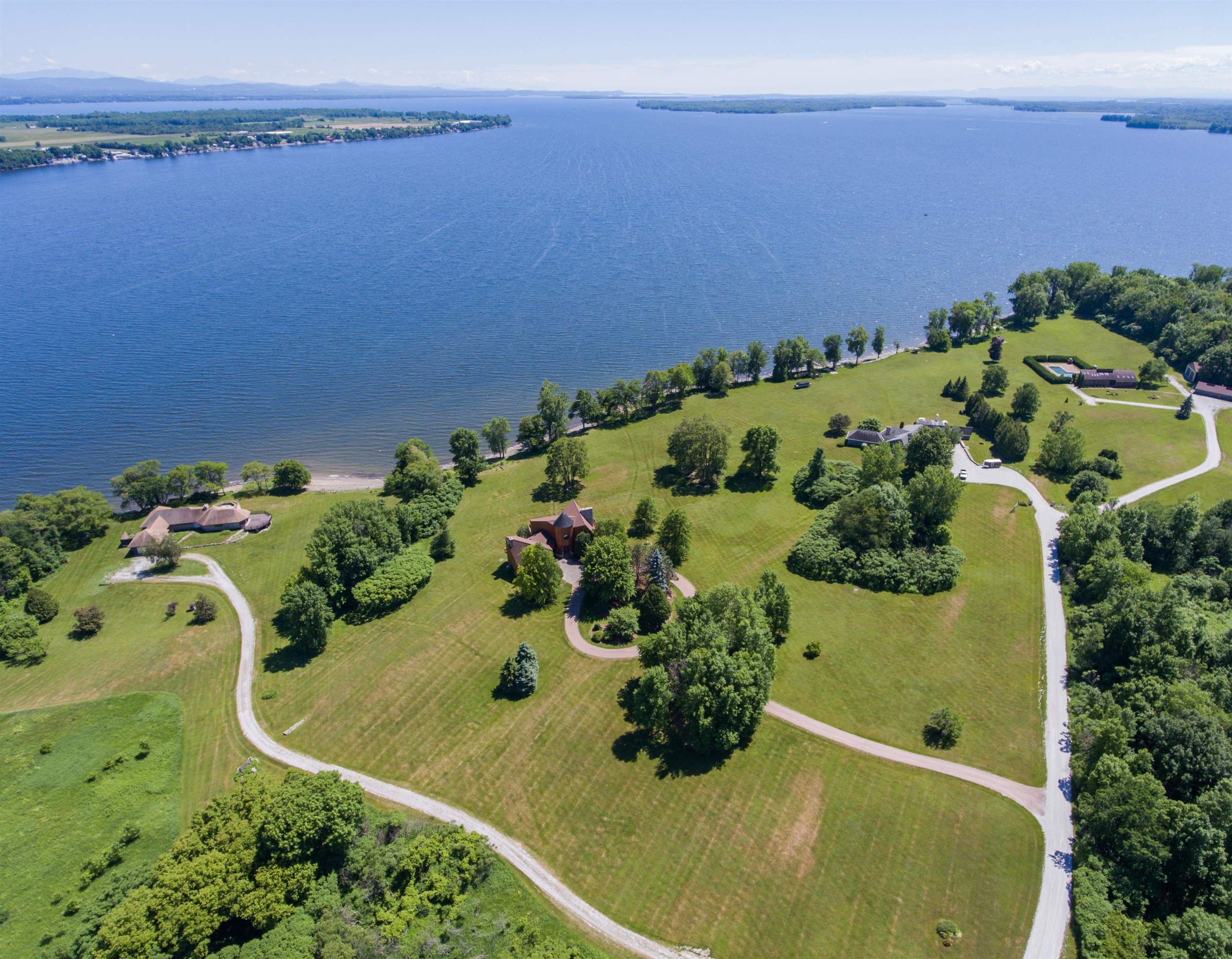 357 McGregor Point Alburgh, VT 05440 - Photo 6 of 57 Gallery Image 6
