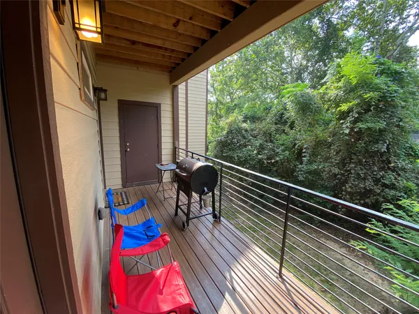 $1,300 | 1239 20th Street, Unit B, Huntsville, TX 77340