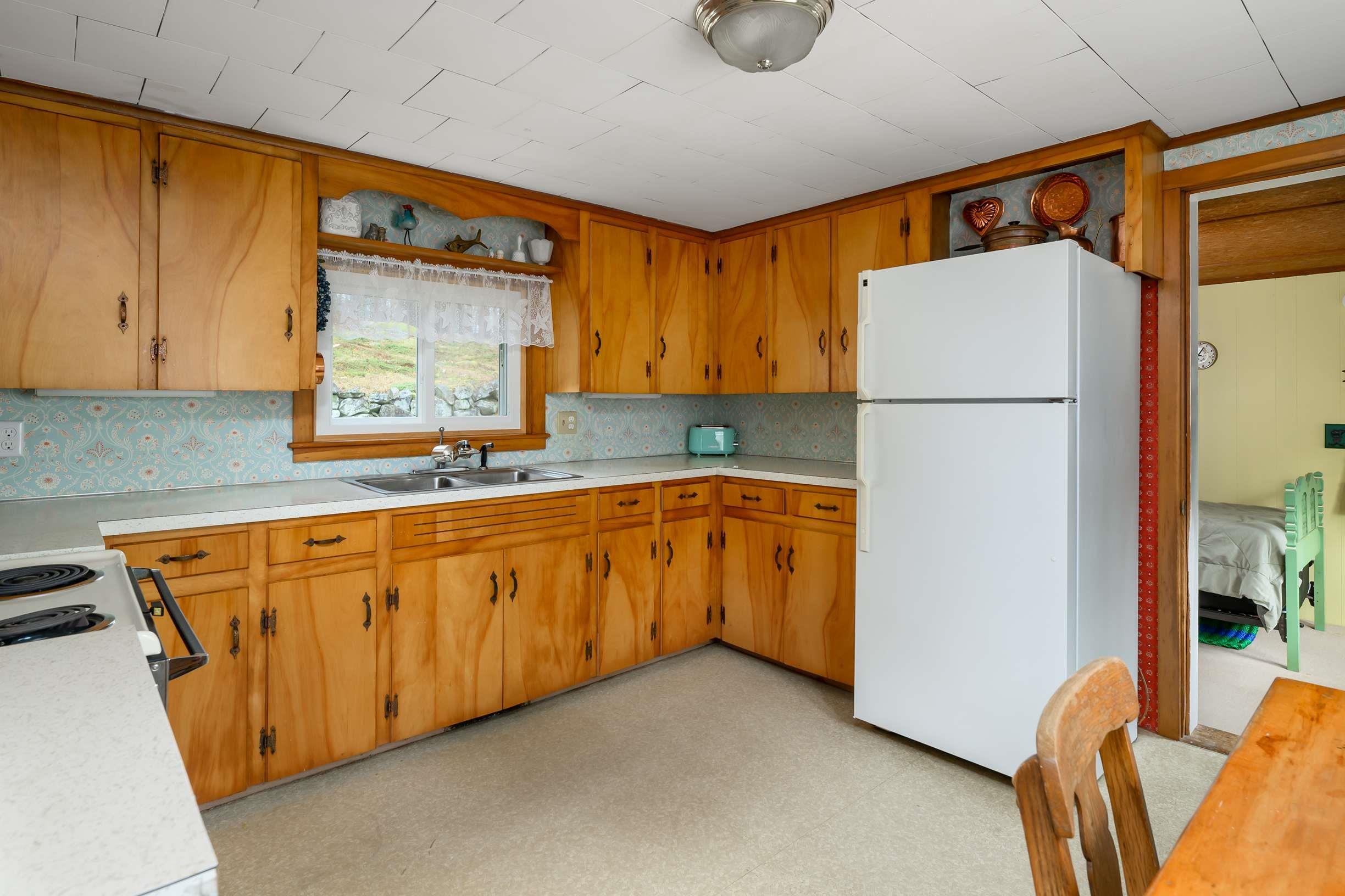 243 Clay Hill Road York, ME 03902 - Photo 14 of 20 Gallery Image 14