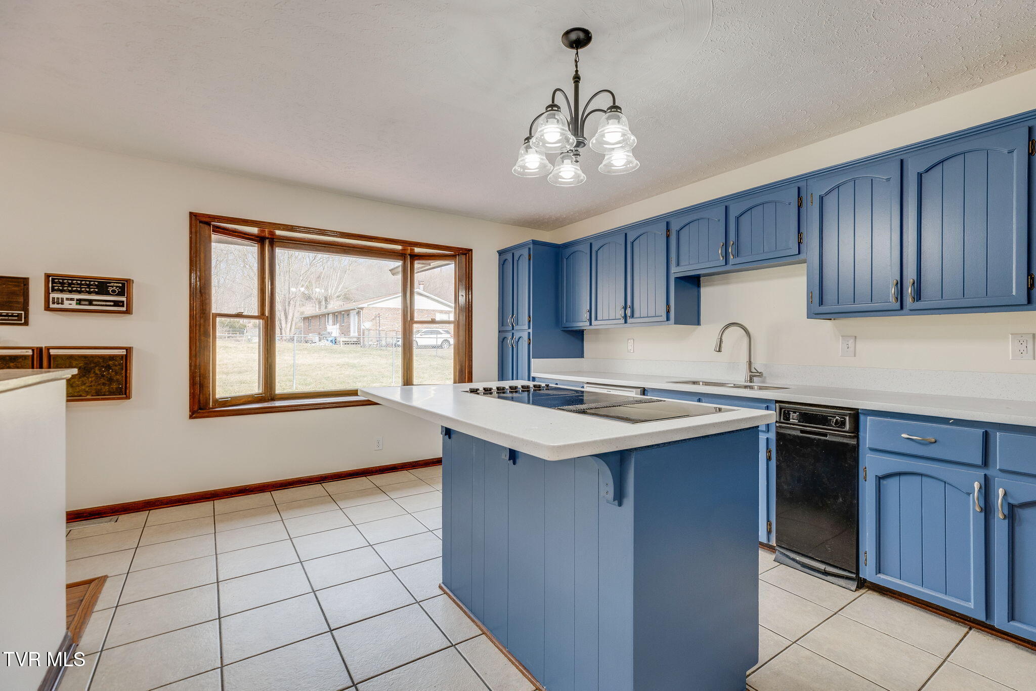 7893 Baptist Valley Road North Tazewell, VA 24630 - Photo 14 of 61 kitchen