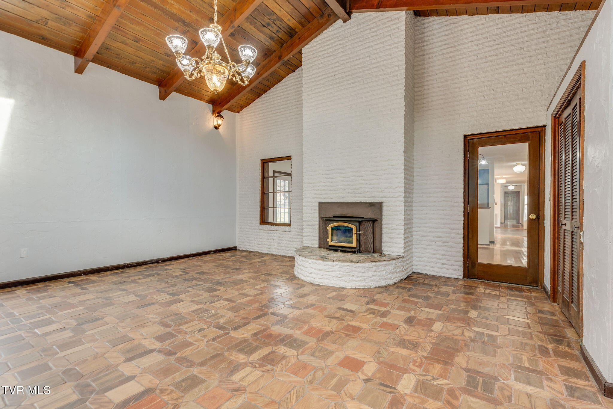 7893 Baptist Valley Road North Tazewell, VA 24630 - Photo 41 of 61 Entertainment Rm