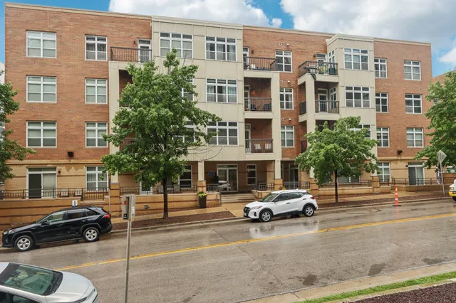 $295,000 | 1905 North Water Street, Unit 409, Milwaukee, WI 53202