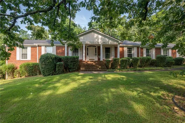 $549,900 | 206 Sherwood Drive, Calhoun, GA 30701