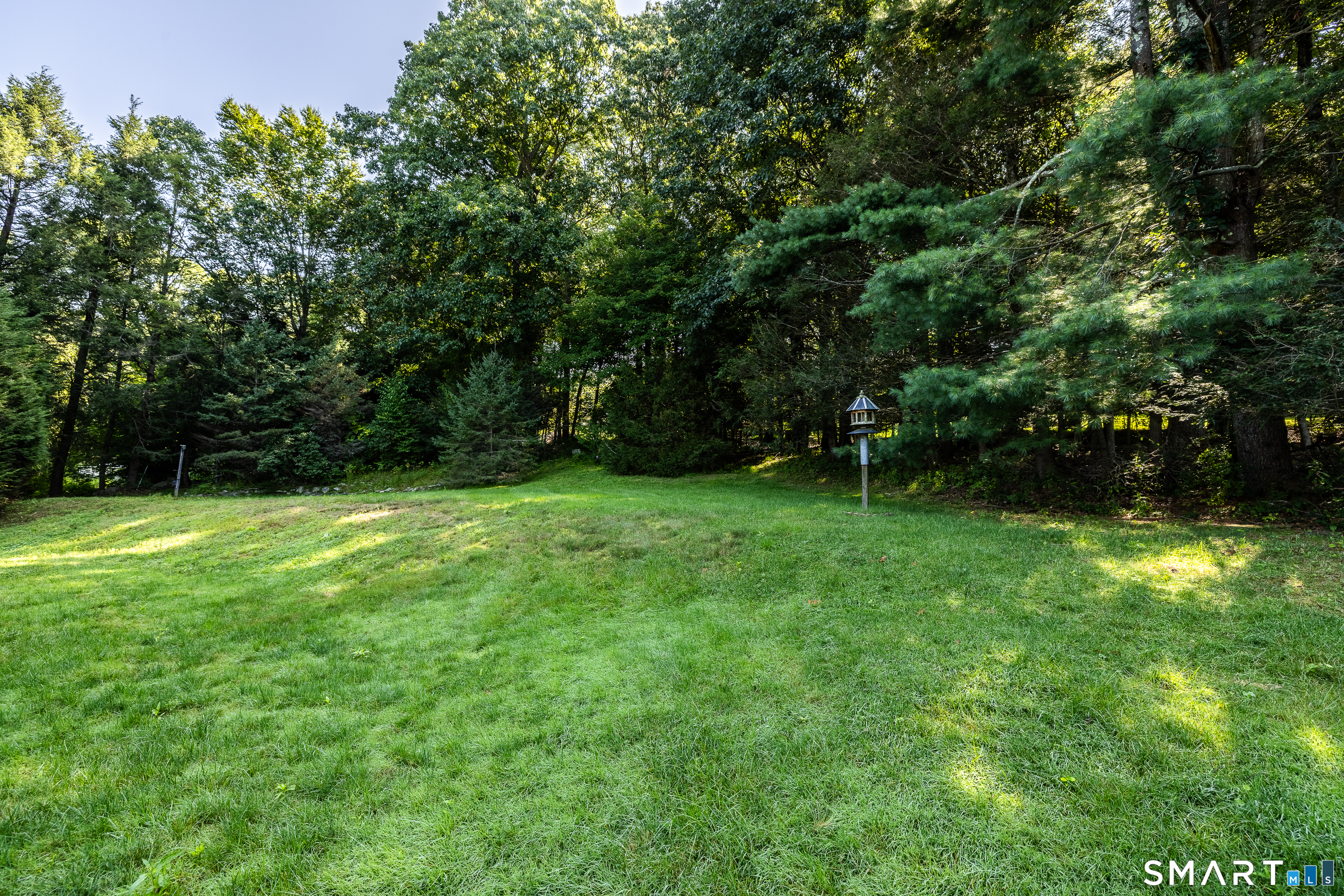121 Longfellow Road Shelton, CT 06484 - Photo 29 of 37 Gallery Image 29