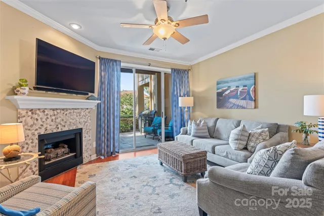 $420,000 | 18009 Kings Point Drive, Unit M, Cornelius, NC 28031