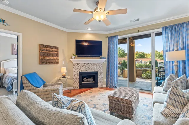 $420,000 | 18009 Kings Point Drive, Unit M, Cornelius, NC 28031