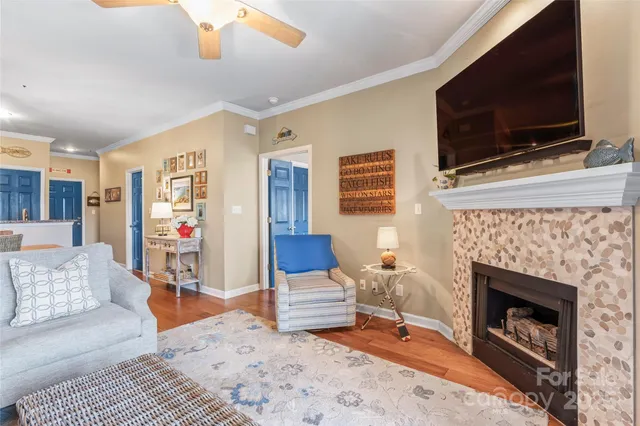 $420,000 | 18009 Kings Point Drive, Unit M, Cornelius, NC 28031