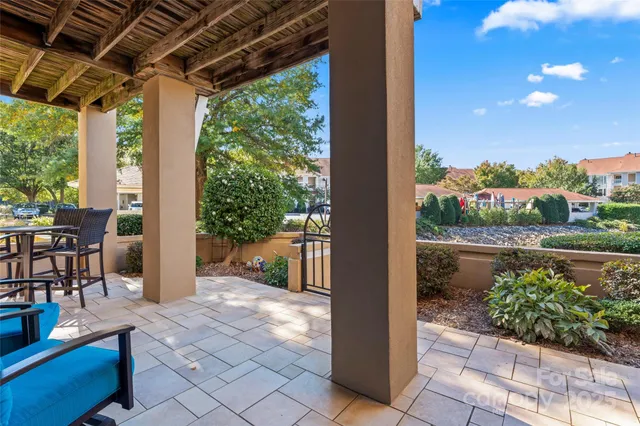 $420,000 | 18009 Kings Point Drive, Unit M, Cornelius, NC 28031