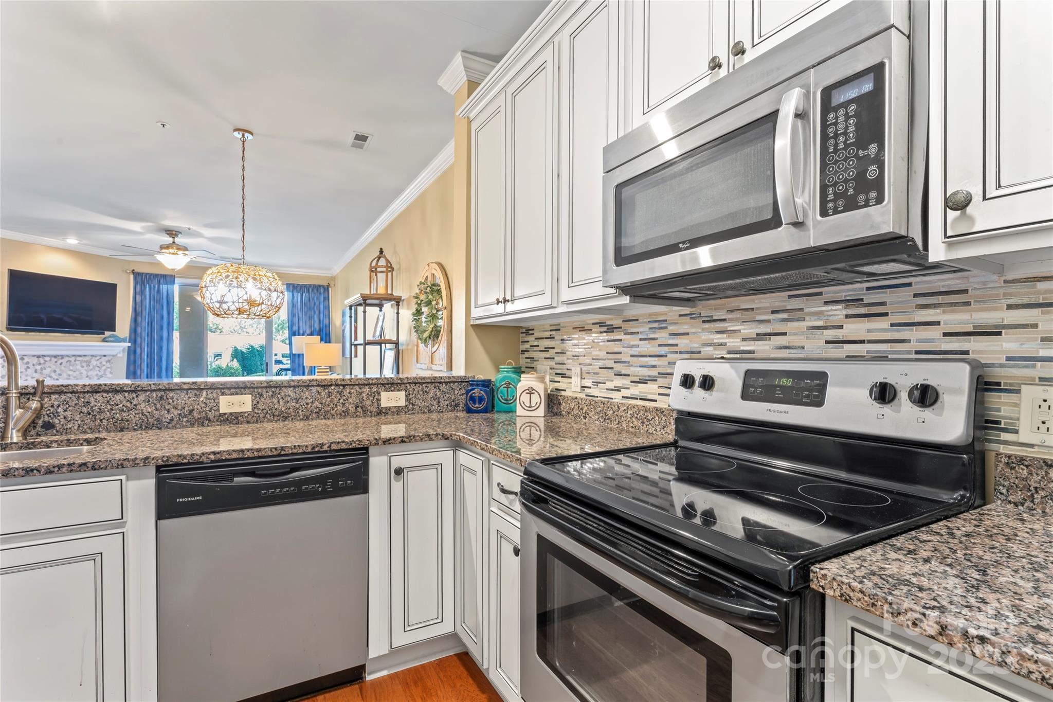 18009 Kings Point Drive, Unit M Cornelius, NC 28031 - Photo 8 of 35