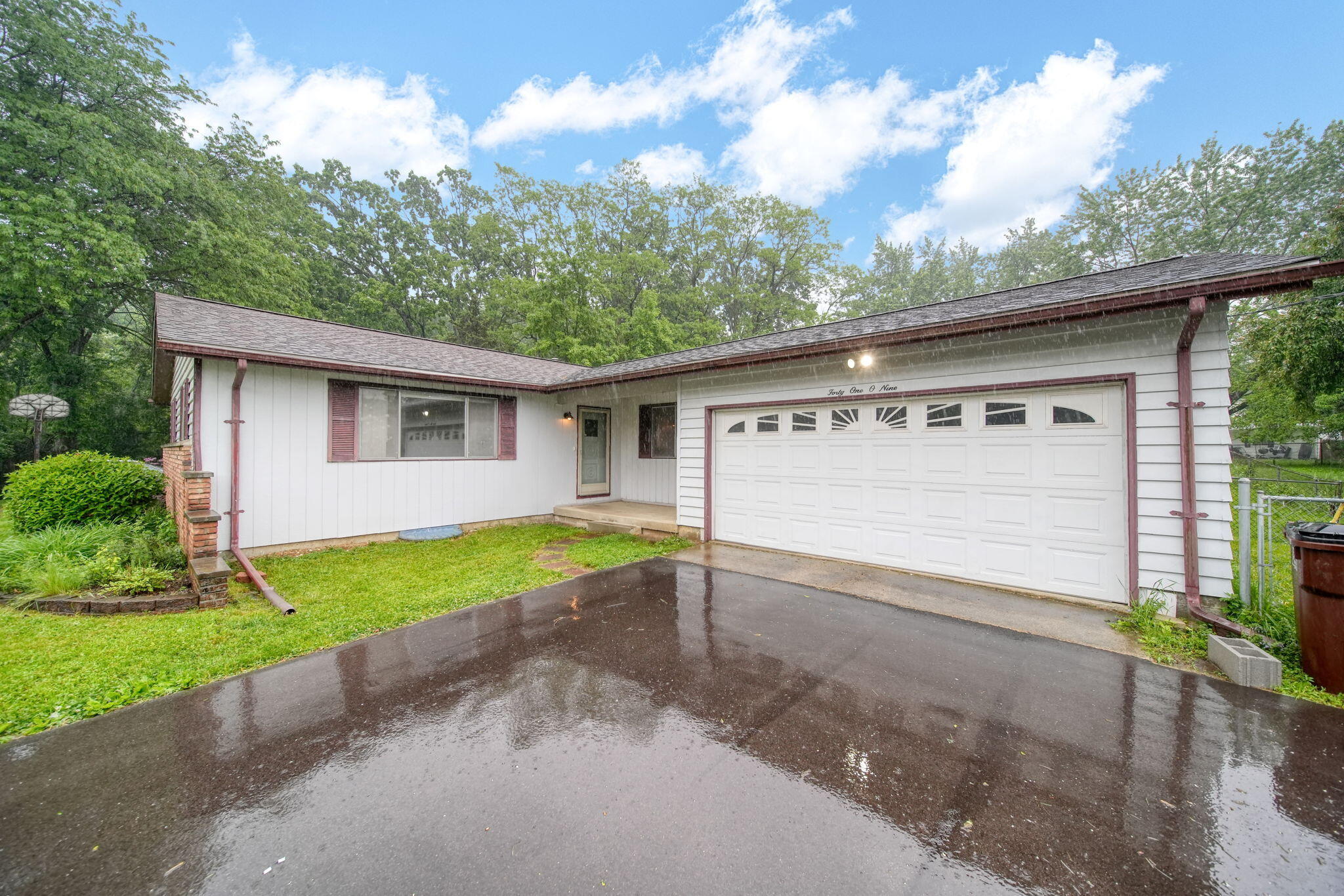 4109 Spring Arbor Road Jackson, MI 49201 - Photo 5 of 42 5-web-or-mls-DSC05642_HDR