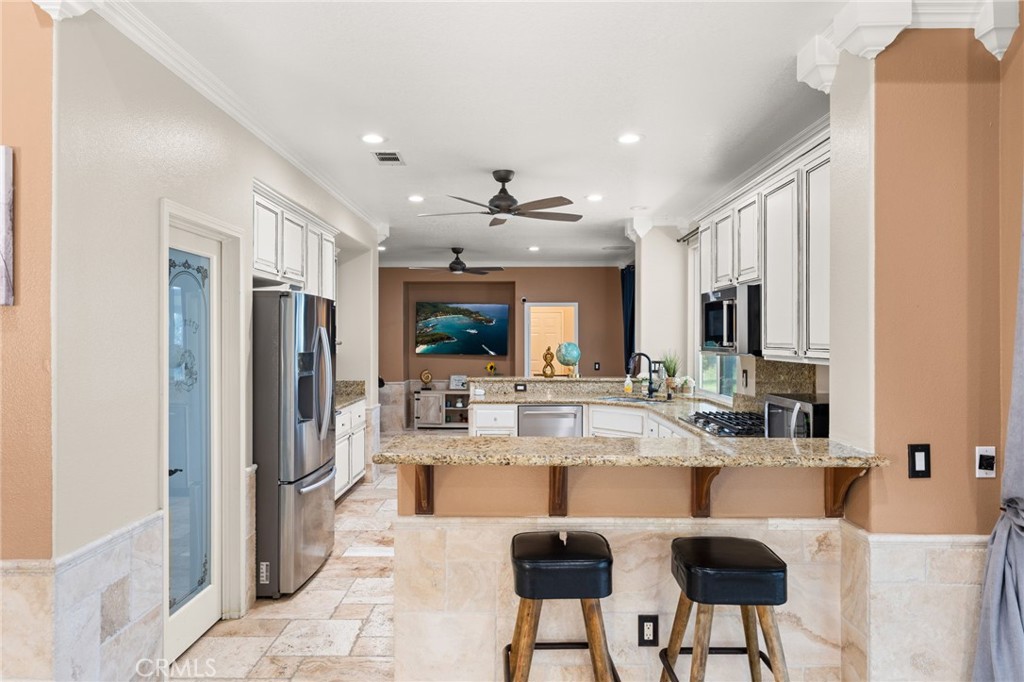 18936 Summer Leaf Lane Riverside, CA 92504 - Photo 12 of 72