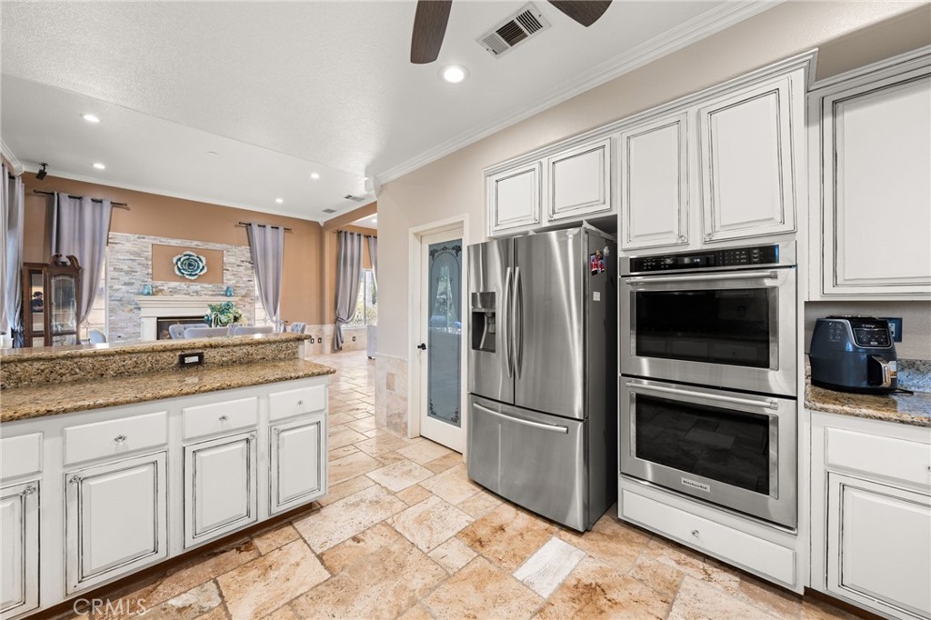 18936 Summer Leaf Lane Riverside, CA 92504 - Photo 16 of 72