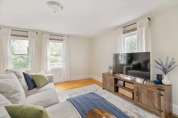 $3,850 | 229 Hurley Street, Unit 1, Cambridge, MA 02141
