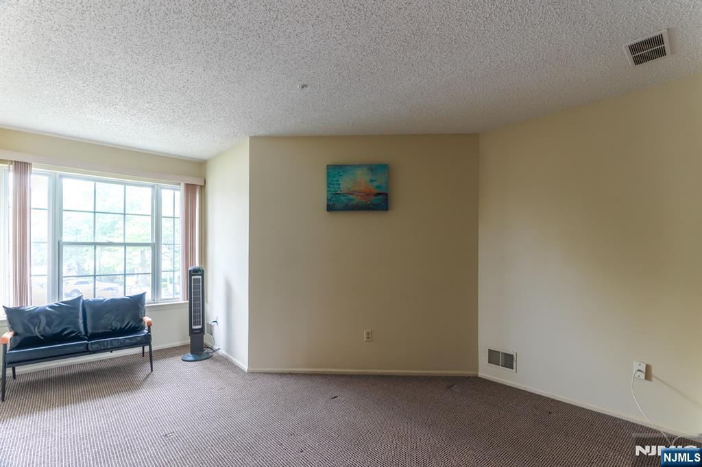 1234 Richmond Road Mahwah, NJ 07430 - Photo 6 of 10